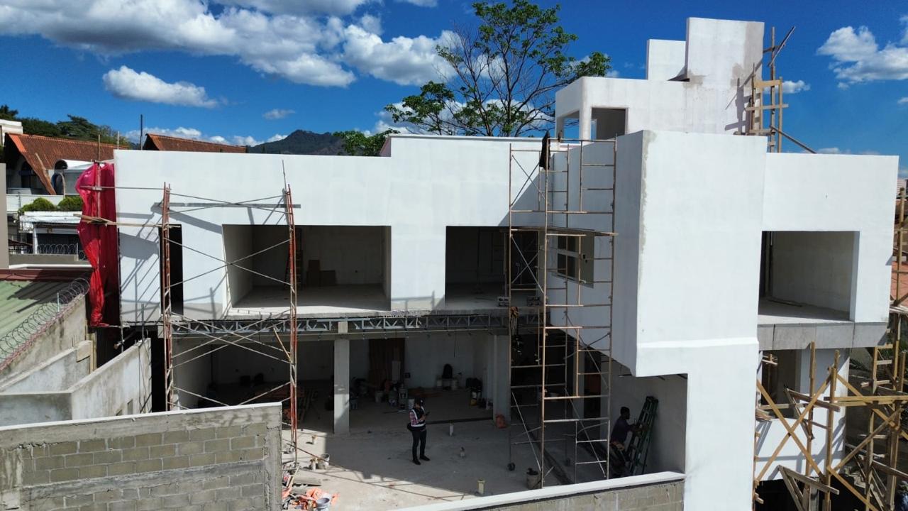 Construcción de casa de habitación en Lomas del Guijarro Sur.